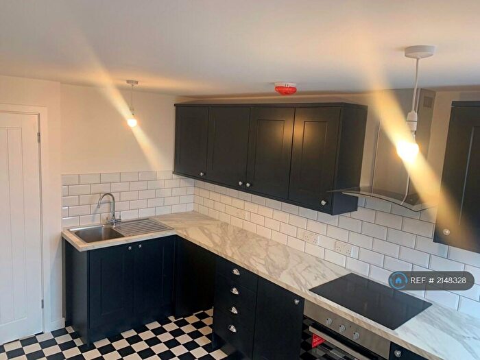 2 Bedroom Flat To Rent In Maidenburgh Street, Colchester, CO1