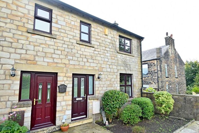 3 Bedroom End Of Terrace House To Rent In Mount Pleasant, Nangreaves, Bury, BL9