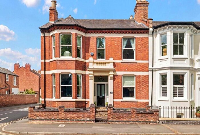 5 Bedroom Semi-Detached House For Sale In Leicester Street, Leamington Spa, CV32