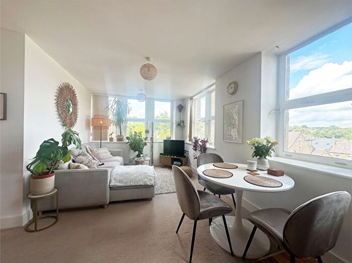 2 Bedroom Apartment To Rent In Annie Smith Way, Birkby, HD2