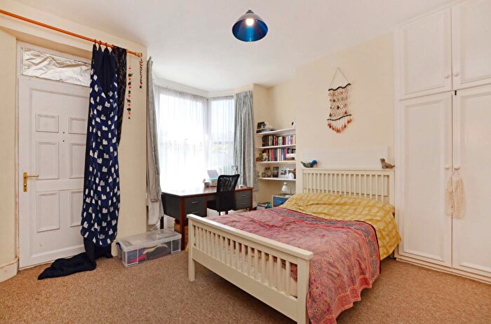 5 Bedroom House To Rent In Cobden View Road, Crookes, S10
