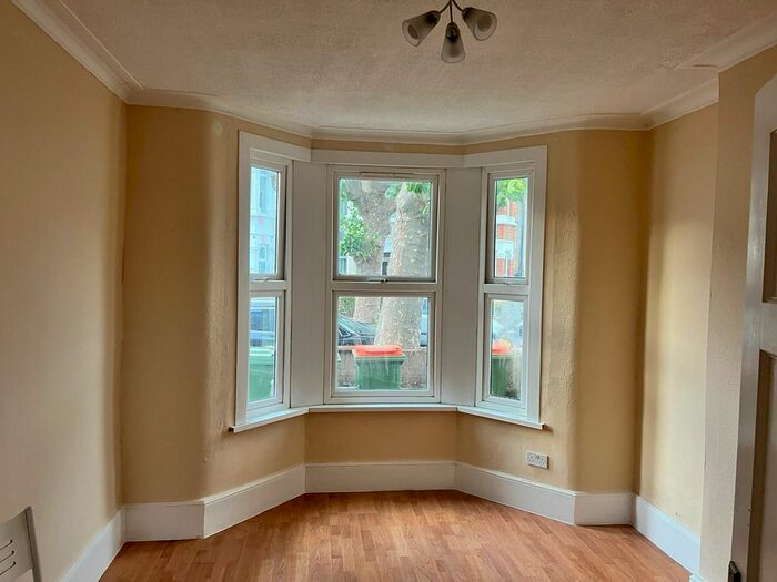 1 Bedroom Flat To Rent In Salisbury Road, East Ham, E12