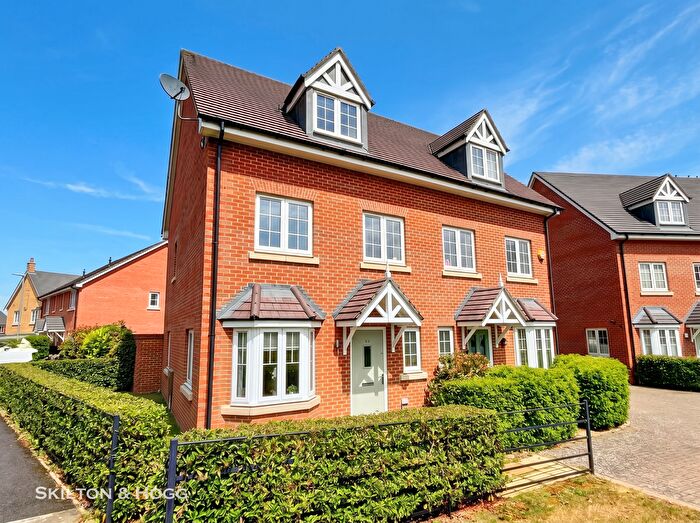 3 Bedroom Semi-Detached House For Sale In Cartmel Road, Daventry, NN11