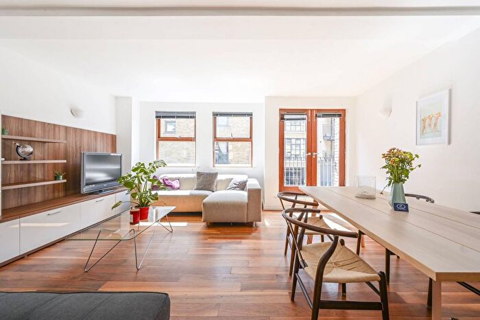 3 Bedroom End Of Terrace House To Rent In Wapping Wall, Wapping, London, E1W