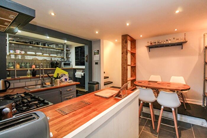 2 Bedroom Terraced House To Rent In Beechwood Mount, Burley, Leeds, LS4