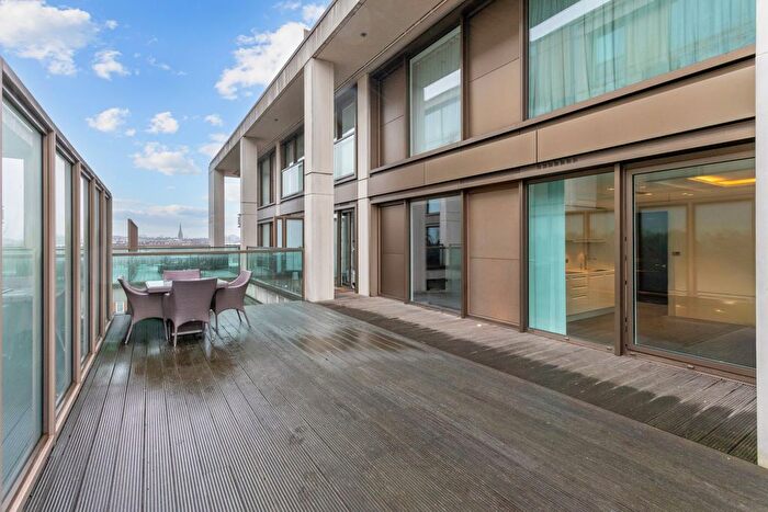 2 Bedroom Flat To Rent In Bridgeman House, Radnor Terrace, Kensington High Street, W14