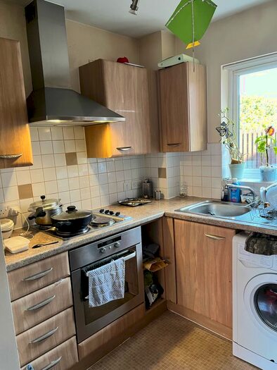 2 Bedroom Flat To Rent In Caister Hall, Conisbrough Keep, Coventry, CV1