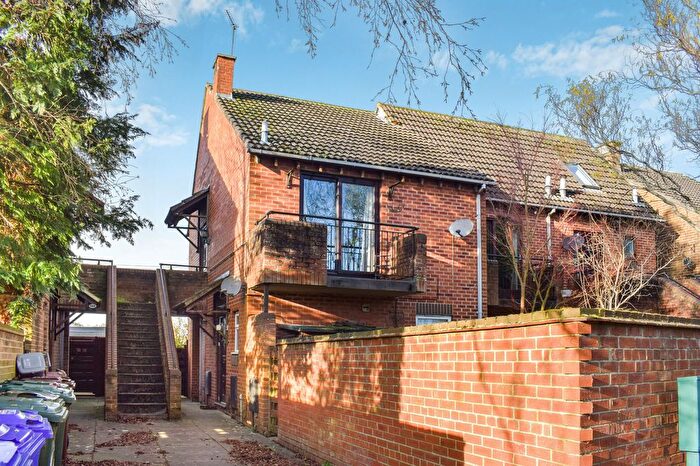 1 Bedroom Flat To Rent In Flatford Place, Kidlington, OX5