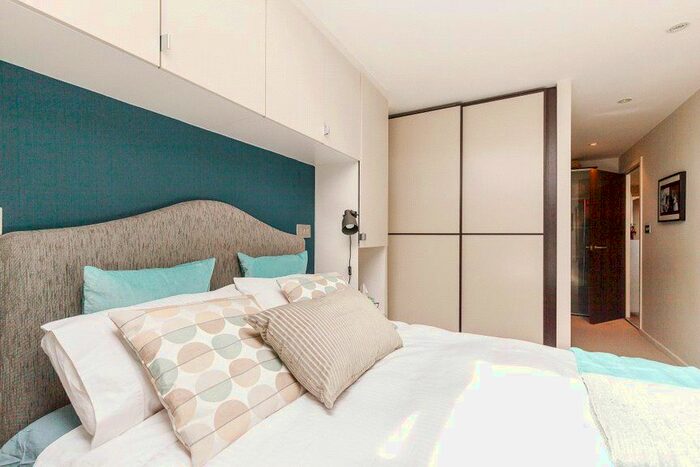 2 Bedroom Flat To Rent In Blackthorn Avenue, Islington, N7