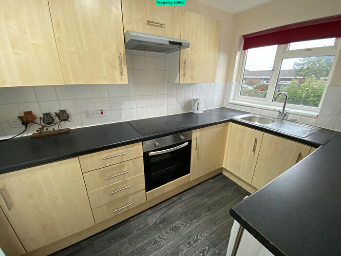 4 Bedroom Semi-Detached House To Rent In Headcorn Drive, Canterbury, CT2