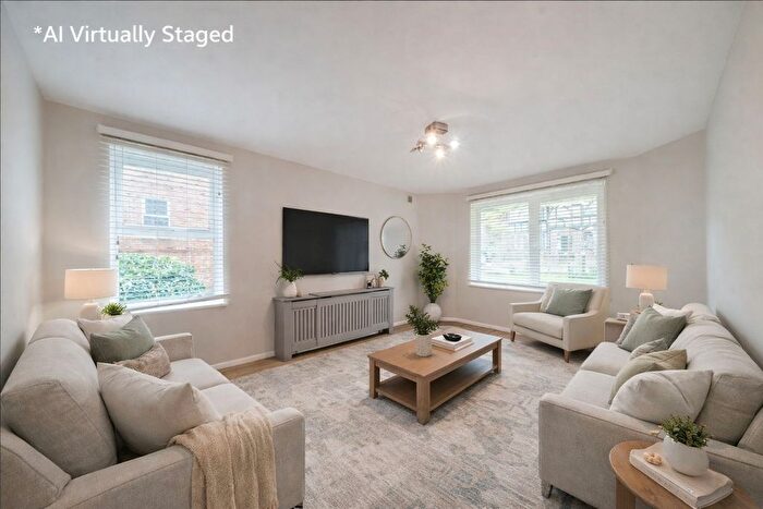 2 Bedroom Flat For Sale In Woodfield Avenue, Streatham, London, SW16