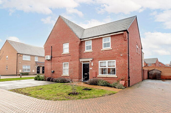 3 Bedroom Semi-Detached House For Sale In Morton Road, Eagle Farm South, Milton Keynes, MK17