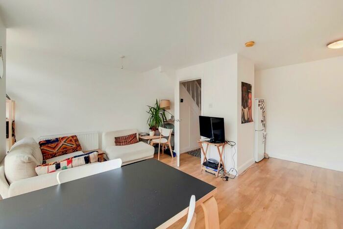 4 Bedroom Semi-Detached House To Rent In Adolphus Street, Deptford, London, SE8