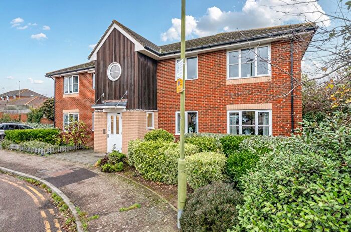 1 Bedroom Flat For Sale In Wenham Place, Hatfield, AL10