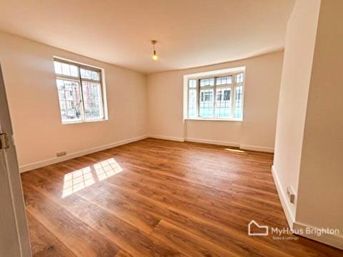 2 Bedroom Apartment To Rent In London Road, Brighton, BN1