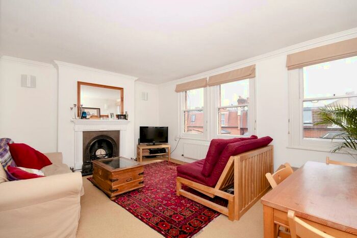 2 Bedroom Flat To Rent In Calabria Road, Islington, N5