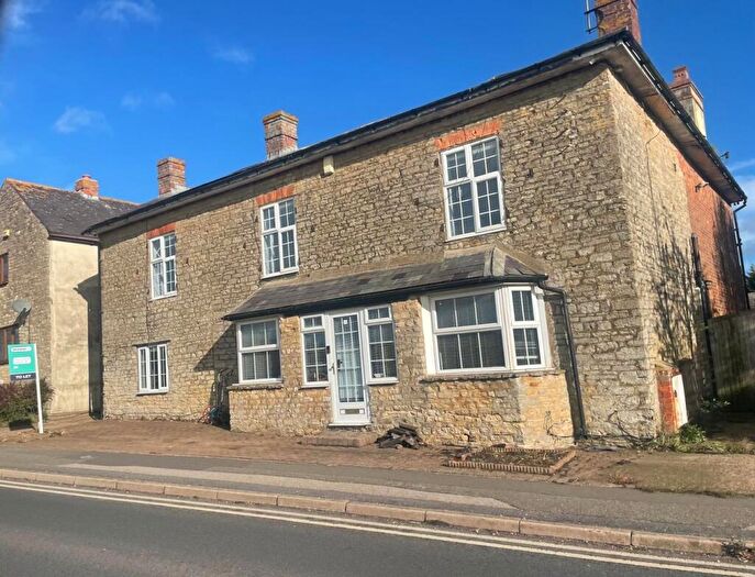 4 Bedroom Character Property To Rent In Watling Street, Potterspury, Towcester, NN12