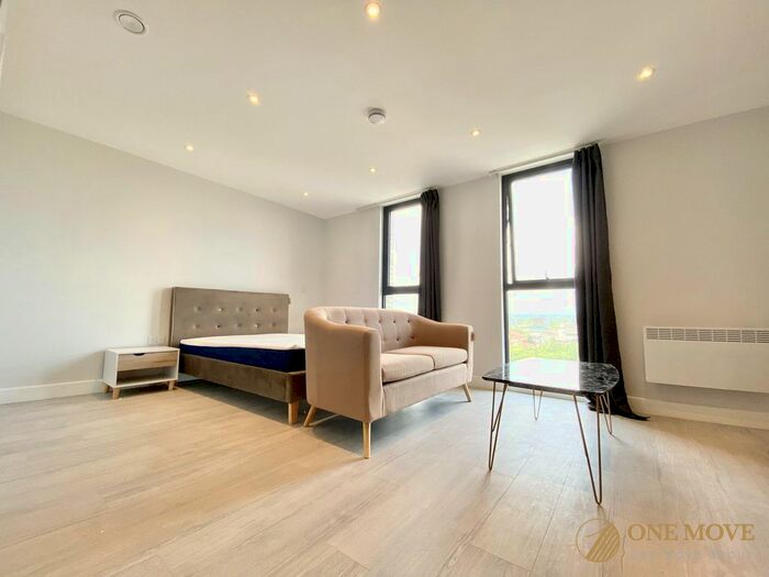1 Bedroom Studio To Rent In Regent Plaza, Salford, M5