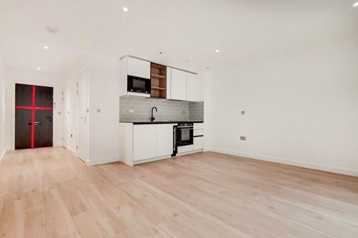 Flat For Sale In Beaufort Square, Colindale, London, NW9