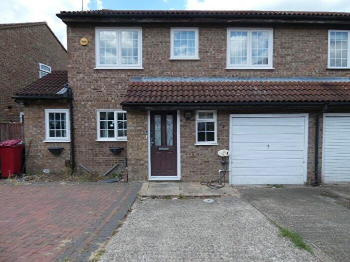 4 Bedroom Semi-Detached House To Rent In Sandringham Court, Slough, Berkshire, SL1