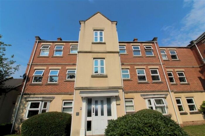 2 Bedroom Flat To Rent In Whitehall Drive, Wortley, LS12