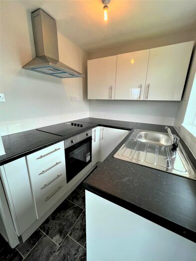 Studio To Rent In Plumtree Road, Thorngumbald, HU12