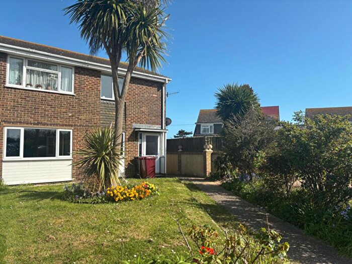 2 Bedroom Flat For Sale In Ruskin Close, Selsey, PO20