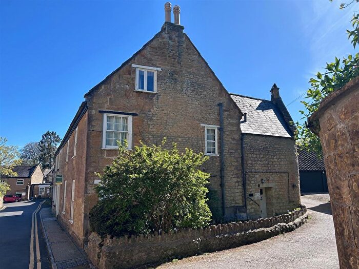 3 Bedroom Semi-Detached House For Sale In Orchard Lane, Crewkerne, TA18