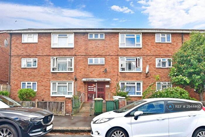 2 Bedroom Flat To Rent In Wellstead Road, London, E6
