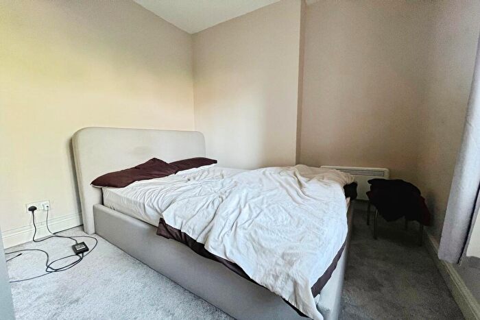 1 Bedroom Flat For Sale In Upton Park, Slough, SL1