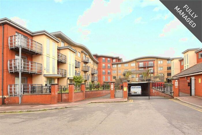 2 Bedroom Flat To Rent In Quadrant Court, Jubilee Square, Reading, Berkshire RG1