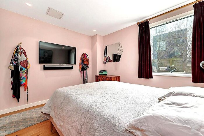 2 Bedroom Flat For Sale In Andre Street, Hackney, E8 - Photo 12