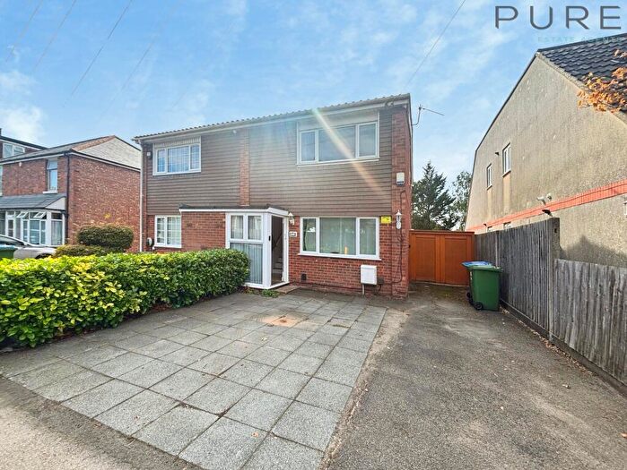 3 Bedroom Semi-Detached House For Sale In Southampton, SO16