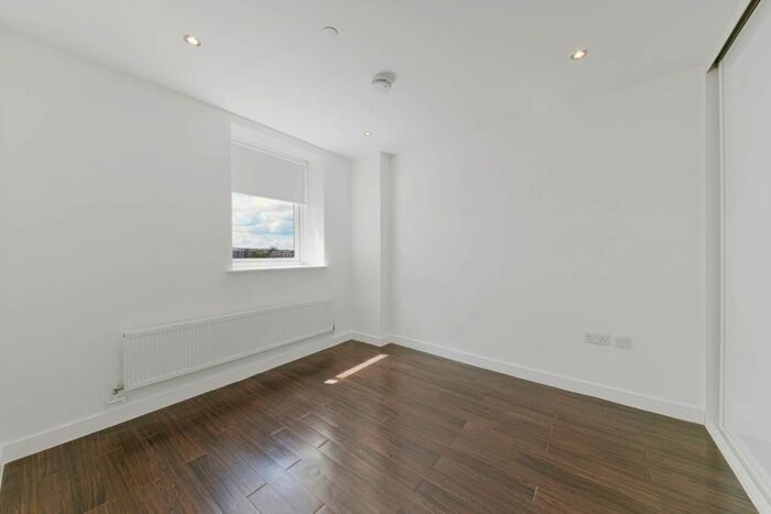 1 Bedroom Flat To Rent In Wellesley Road, Sutton, SM2