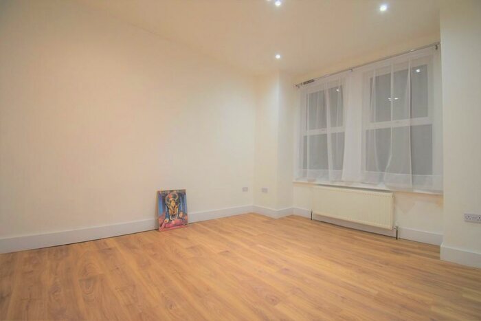 2 Bedroom Apartment To Rent In Bruce Road, Mitcham, CR4