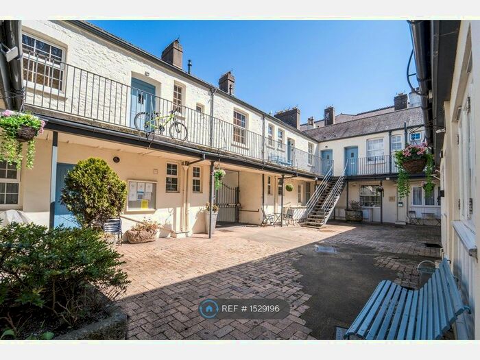 1 Bedroom Flat To Rent In Trinity Hill, Torquay, TQ1