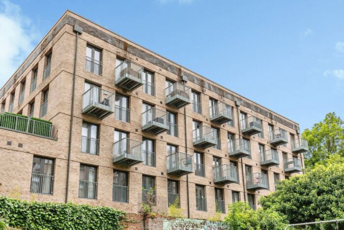 1 Bedroom Flat For Sale In French Yard, Bristol, Somerset, BS1