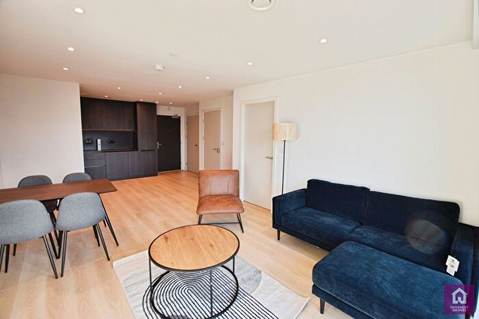 2 Bedroom Flat To Rent In Waterhouse Gardens, Dutton Street, Manchester, M3