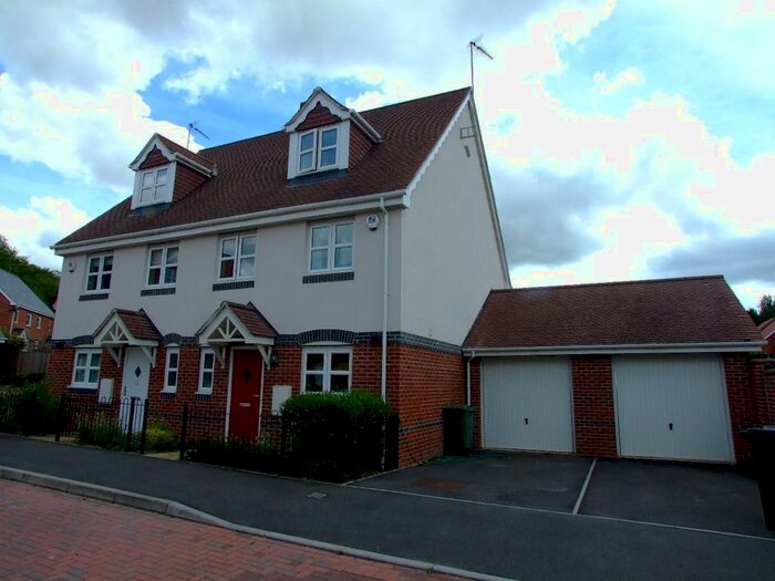 4 Bedroom Semi-Detached House To Rent In Stretcher Drive, Hermitage, Thatcham, RG18