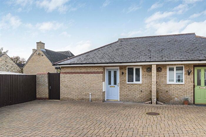 2 Bedroom Semi-detached Bungalow For Sale In High Street, Waterbeach, Cambridge, CB25