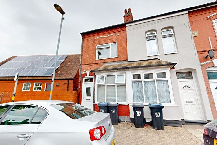 3 Bedroom Terraced House For Sale In Yew Tree Road, Birmingham, B6