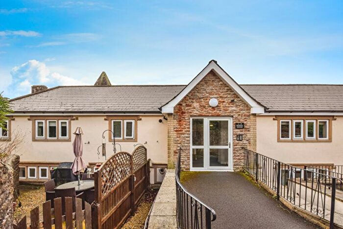 2 Bedroom Flat For Sale In School Hill, Wookey Hole, Wells, Somerset, BA5