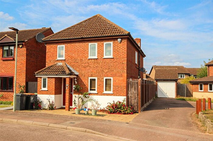 4 Bedroom Detached House For Sale In Buckfast Avenue, Bedford, Bedfordshire, MK41