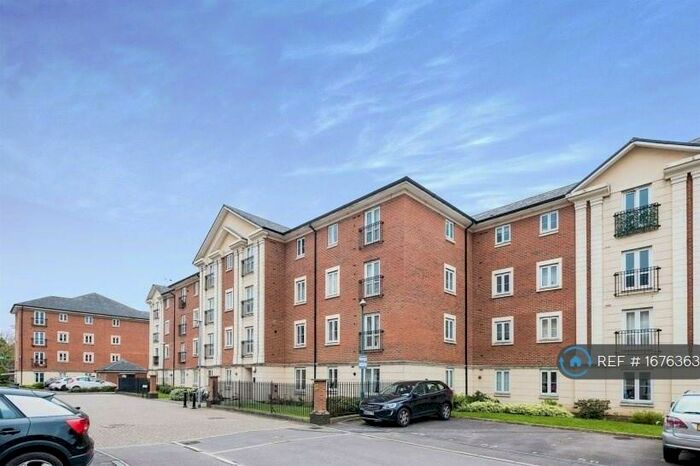 2 Bedroom Flat To Rent In Brunel Crescent, Swindon, SN2