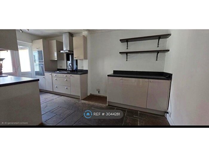 4 Bedroom Terraced House To Rent In Orchard Road, Stockport, SK6