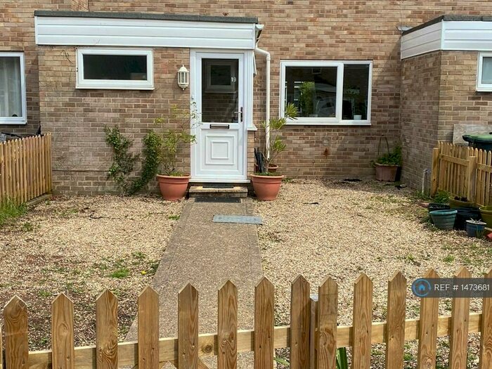 3 Bedroom Terraced House To Rent In Upper Gordon Road, Christchurch, BH23