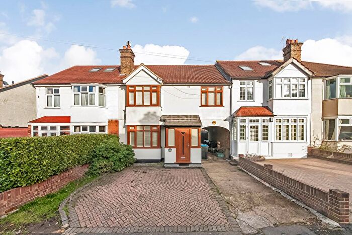 4 Bedroom Terraced House For Sale In Myrtle Grove, New Malden, KT3