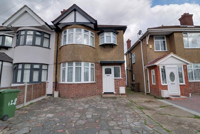 4 Bedroom Semi-Detached House To Rent In Uppingham Avenue, Stanmore, HA7