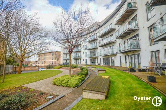 2 Bedroom Apartment To Rent In Arc Court, Friern Barnet Road, London, N11
