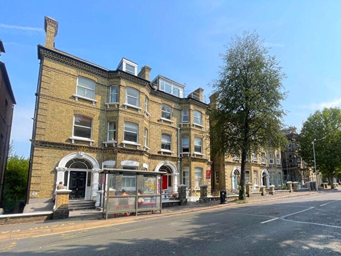 1 Bedroom Flat To Rent In Cromwell Road, Hove, BN3